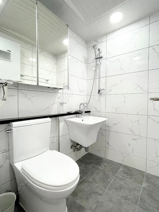 W Guesthouse Incheon Airport 4*,  Korsel