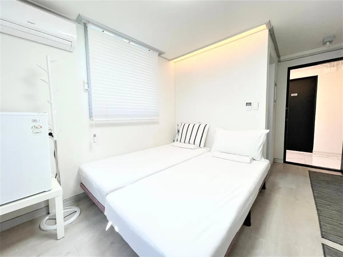 W Guesthouse Incheon Airport 4*,