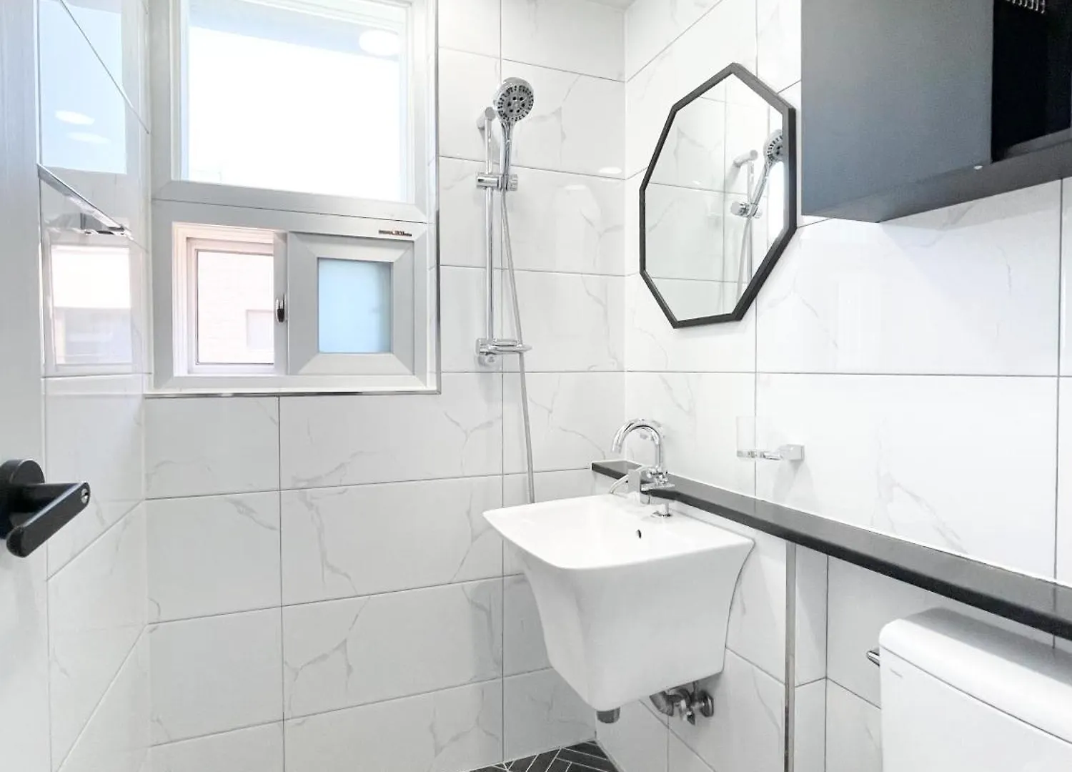 W Premium Guesthouse Incheon Airport