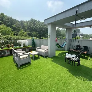  게스트하우스 Yolo House