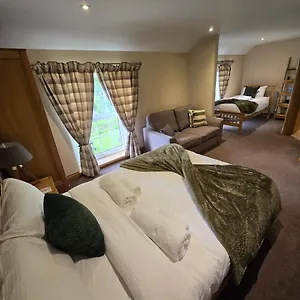 https://the-star-inn-weaverthorpe-ganton.yorkshirehotels.net