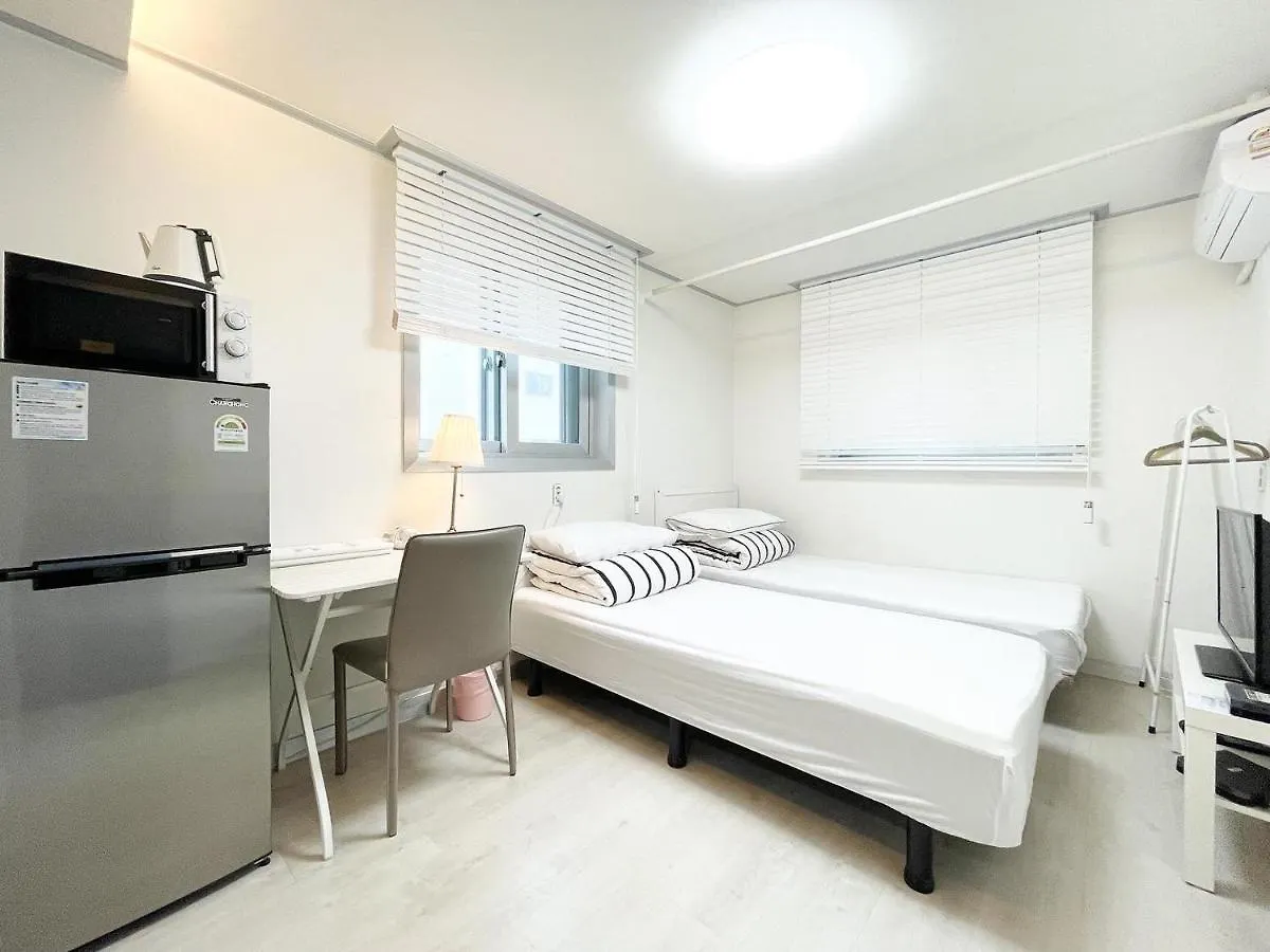**** 게스트하우스 W Premium Guesthouse Incheon Airport 대한민국